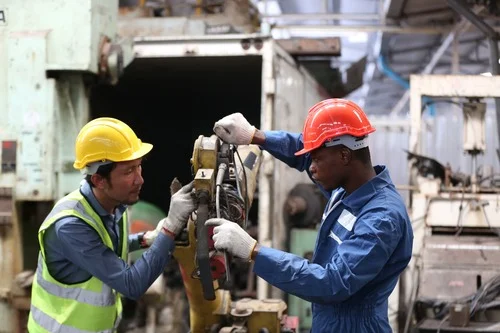 carrière en Afrique : Certificat exécutif Expert en mécanique des machines - conception, entretien et réparation