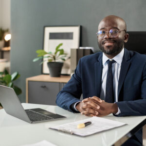 Directeur Administratif et Financier / Chief Financial Officer