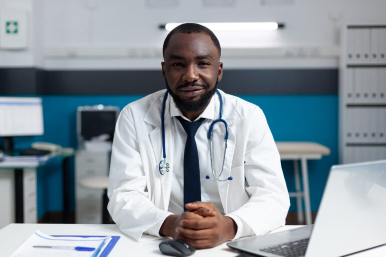 Certificat Exécutif – Leadership Clinique & Management des Organisations de Santé : Qualité, Performance & Transformation - ADF PRO